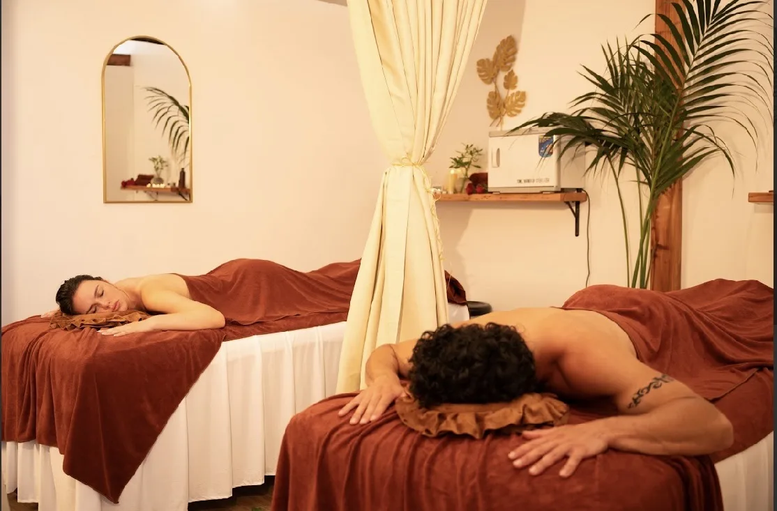 Couple massage in the duo treatment room at Body Healing Spa